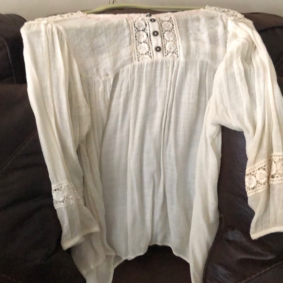 Soft Stylish Too with Lace accents - Picture 2 of 2